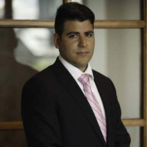 Carlos Bolivar, avocat